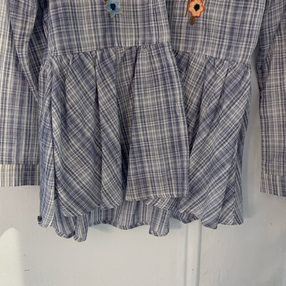 Blue Flower Pattern Blouse - Picture 6 of 6